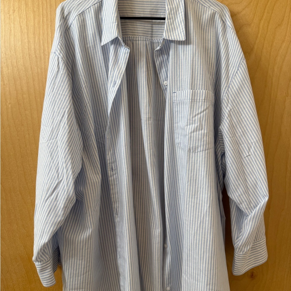 Old Navy NWOT Light Blue Striped Shirt